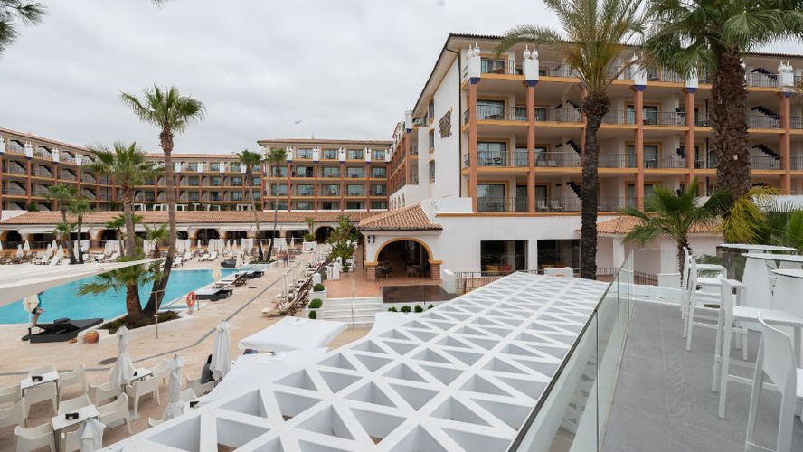 Pool bar TUI BLUE ISLA CRISTINA PALACE Hotel Isla Cristina, Huelva, Spain