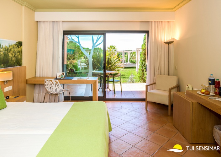 Standard superior double room tui blue isla cristina palace hotel isla cristina, huelva, spain Standard superior double room tui blue isla cristina palace hotel isla cristina, huelva, spain