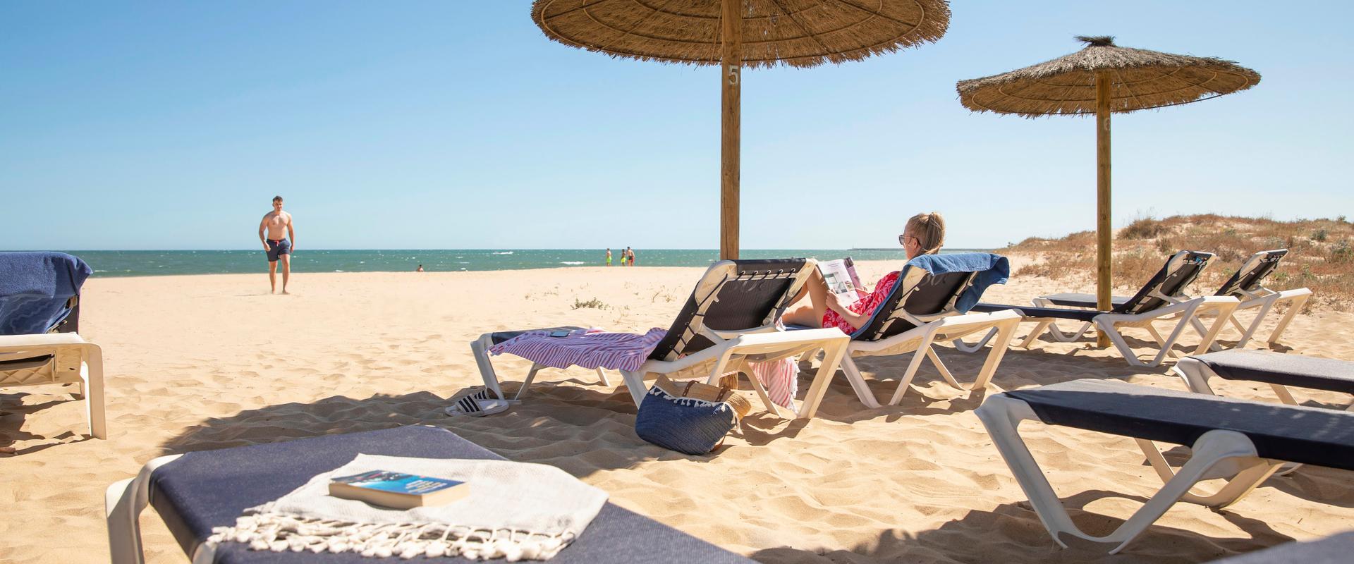 SPACES TO ENJOY THE SUNLIGHT TUI BLUE ISLA CRISTINA PALACE Hotel Isla Cristina, Huelva, Spain SPACES TO ENJOY THE SUNLIGHT TUI BLUE ISLA CRISTINA PALACE Hotel Isla Cristina, Huelva, Spain