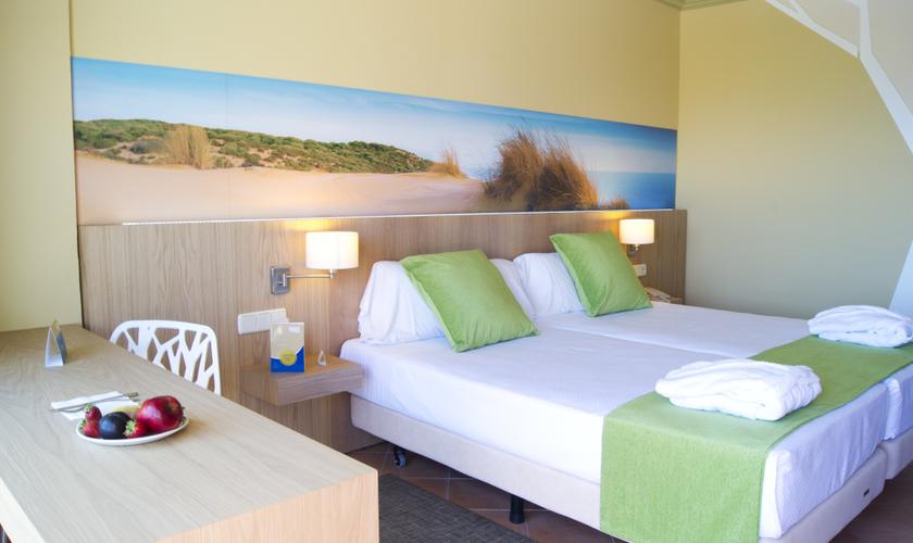 CLUB DOUBLE ROOM TUI BLUE ISLA CRISTINA PALACE Hotel Isla Cristina, Huelva, Spain CLUB DOUBLE ROOM TUI BLUE ISLA CRISTINA PALACE Hotel Isla Cristina, Huelva, Spain