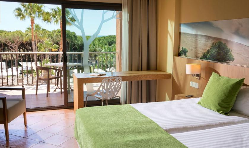 STANDARD DOUBLE ROOM TUI BLUE ISLA CRISTINA PALACE Hotel Isla Cristina, Huelva, Spain STANDARD DOUBLE ROOM TUI BLUE ISLA CRISTINA PALACE Hotel Isla Cristina, Huelva, Spain